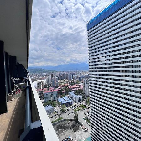 Cozy City Apartments In Orbi Batumi Eksteriør billede