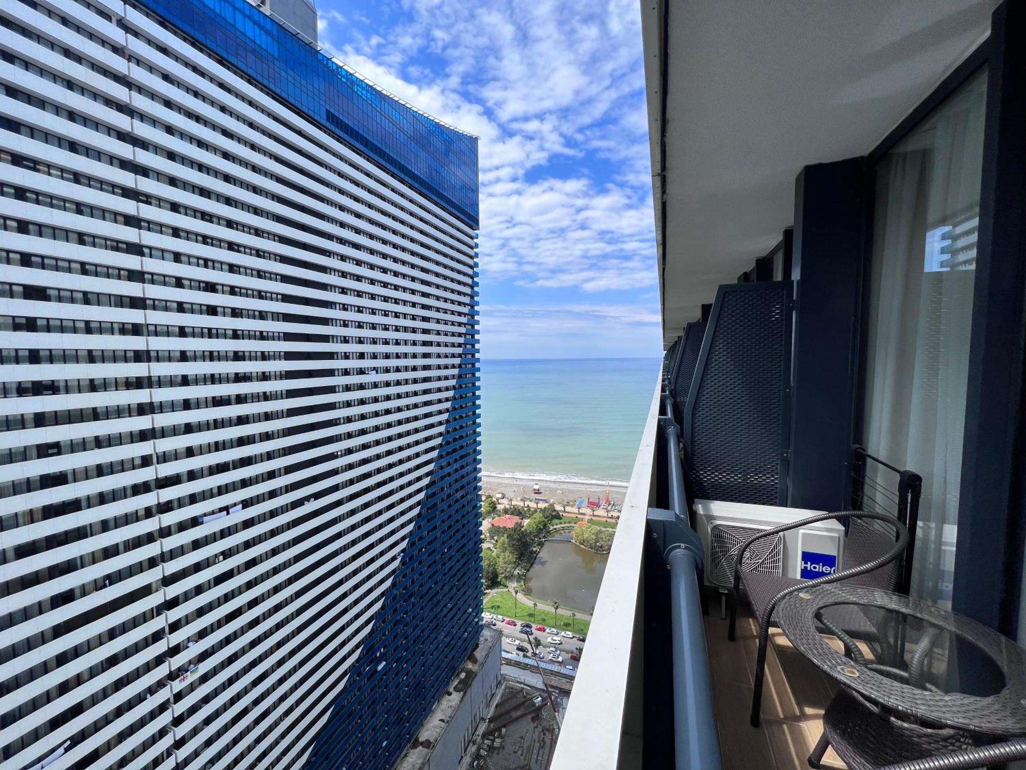 Cozy City Apartments In Orbi Batumi Eksteriør billede